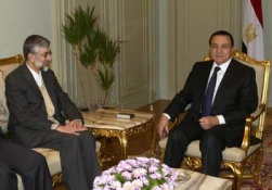 حداد عادل یلتقی بالرئیس المصری حسنی مبارک