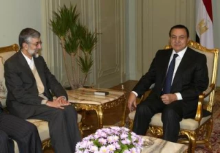 حداد عادل یلتقی بالرئیس المصری حسنی مبارک