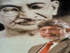 حفید غاندی یجبر على الاستقالة