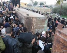 مساندو إسرائیل بأمیرکا یقرون بفشل عقاب الفلسطینیین