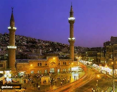 خطیب الجمعة شتم حزب الله فضربه المصلون بالاحذیة