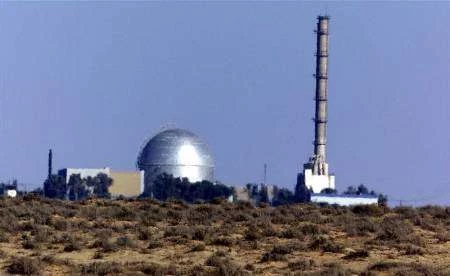 کارتر: إسرائیل تملک أسلحة نوویة