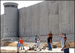 الجدار الإسرائیلی مدمر للفلسطینیین