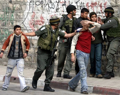 أطفال فلسطین أمام محاکم الاحتلال