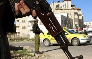شلیک به یک خودروی تشکیلات