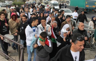 اعتراض فلسطینیان به دوی مارتن