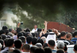 تشییع پیکر شهید غزاونه