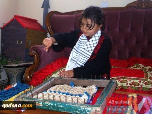 کوچکترین بافنده فرش جهان درغزه