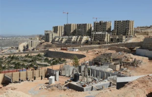 France condemns Israeli settlement plans