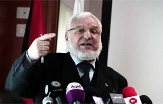 انتقاد فتح و جبهه خلق از عزیزالدوئیک