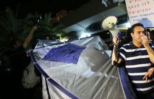 Israelis protest against austerity measures