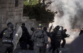 فلسطینیان علیه رژیم اشغالگر قیام می کنند