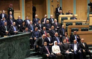 رفتار صهیونیست ها با ملت فلسطین وحشیانه است