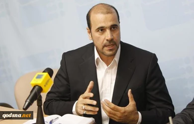 Anti-Iran group presses US