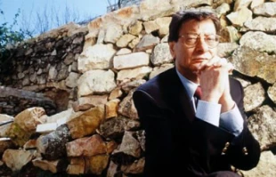 In memory of Mahmoud Darwish