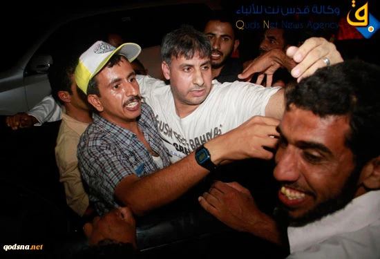 Veteran Palestinian captives released from Zionist jails