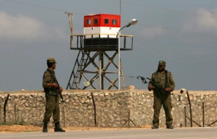 Egyptian army imposing buffer zone in Rafah