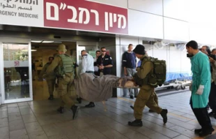 Israel hosting wounded Syrian rebels