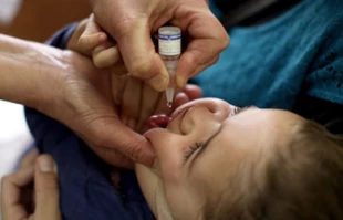 Britain issues Israel travel warning due to polio risk