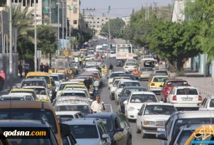 صف های طولانی خودروها در انتظار سوخت