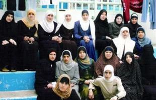 حشرات موذی در اسارتگاه شارون