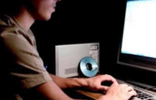 Dozens of Israelis lose thousands in Gmail hack attack