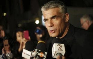 Lapid: We can't take in 3 million Palestinians