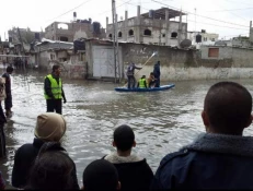 سیل در غزه و قطع 60 درصد برق کرانه باختری