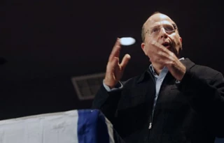 Yaalon Says Abbas 'Not a Partner for Peace'