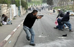 Undercover Israelis backstab Palestinians