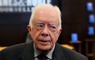 Jimmy Carter backs PLO move to sign int'l treaties