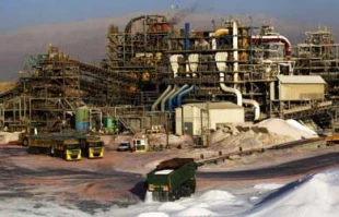 Israel factories endanger Palestinian life
