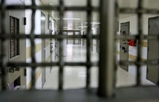 Administrative detainees continue hunger strike