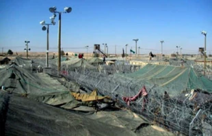 Administrative detainees keep hunger strike for 10th day