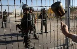 Administrative detainees keep hunger strike for 10th day