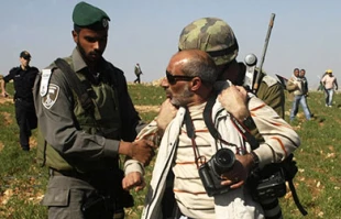 135 Israeli violations against Palestinian press freedom
