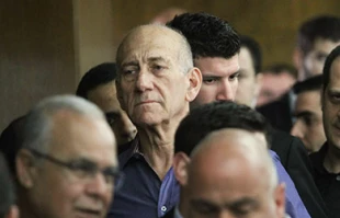 Olmert questioned again for fraud
