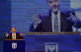 هر دستی که مارا تهدید کند