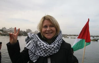 شاعر ملی اسکاتلند اسراییل را جنایتکار جنگی خواند