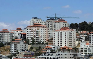 Israel makes for defeat by announcing more settlement bids