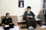 قائد الثورة الاسلامیة یستقبل عددمن قادة ومسؤولی القوة البحریة