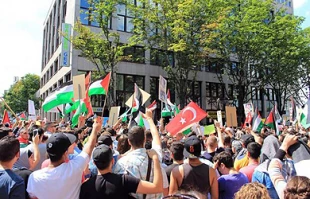 نشطاء فی ألمانیا یقیمون فعالیات لإحیاء ذکرى عدوان 2008