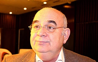 Palestinian issue must become priority