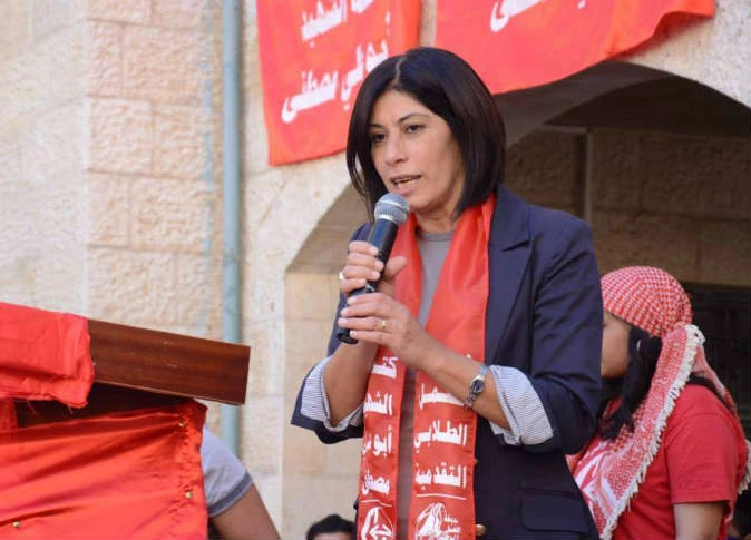 الاحتلال یتهم خالدة جرار بالانضمام لتنظیم محظور ومساندة الأسرى