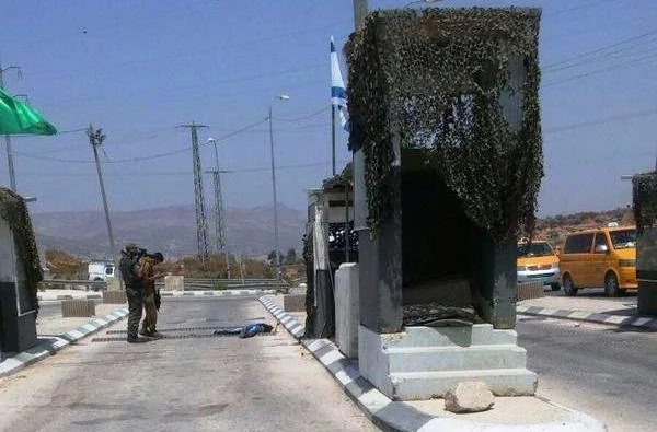 استشهاد فلسطینی برصاص الاحتلال قرب حاجز زعترة بنابلس