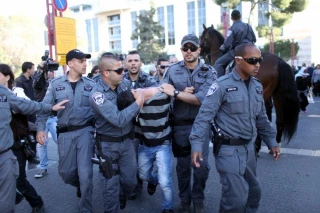800 children arrested since intifada