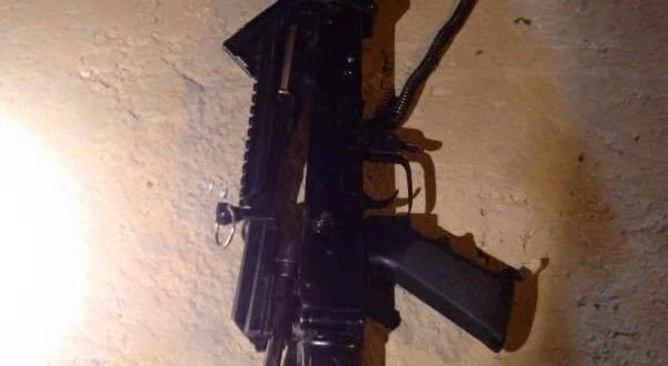 الاحتلال یدعی العثور  على سلاح من طراز “غلیل” داخل سیارة قرب طولکرم
