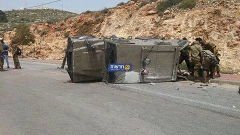 إصابة أربعة جنود بانقلاب جیب فی الطریق ما بین رام الله والقدس