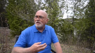 Hall keeps on anti-Israeli campaign despite suspension