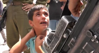 عشیة یومهم ..350 طفلاً معتقلاً داخل سجون الاحتلال